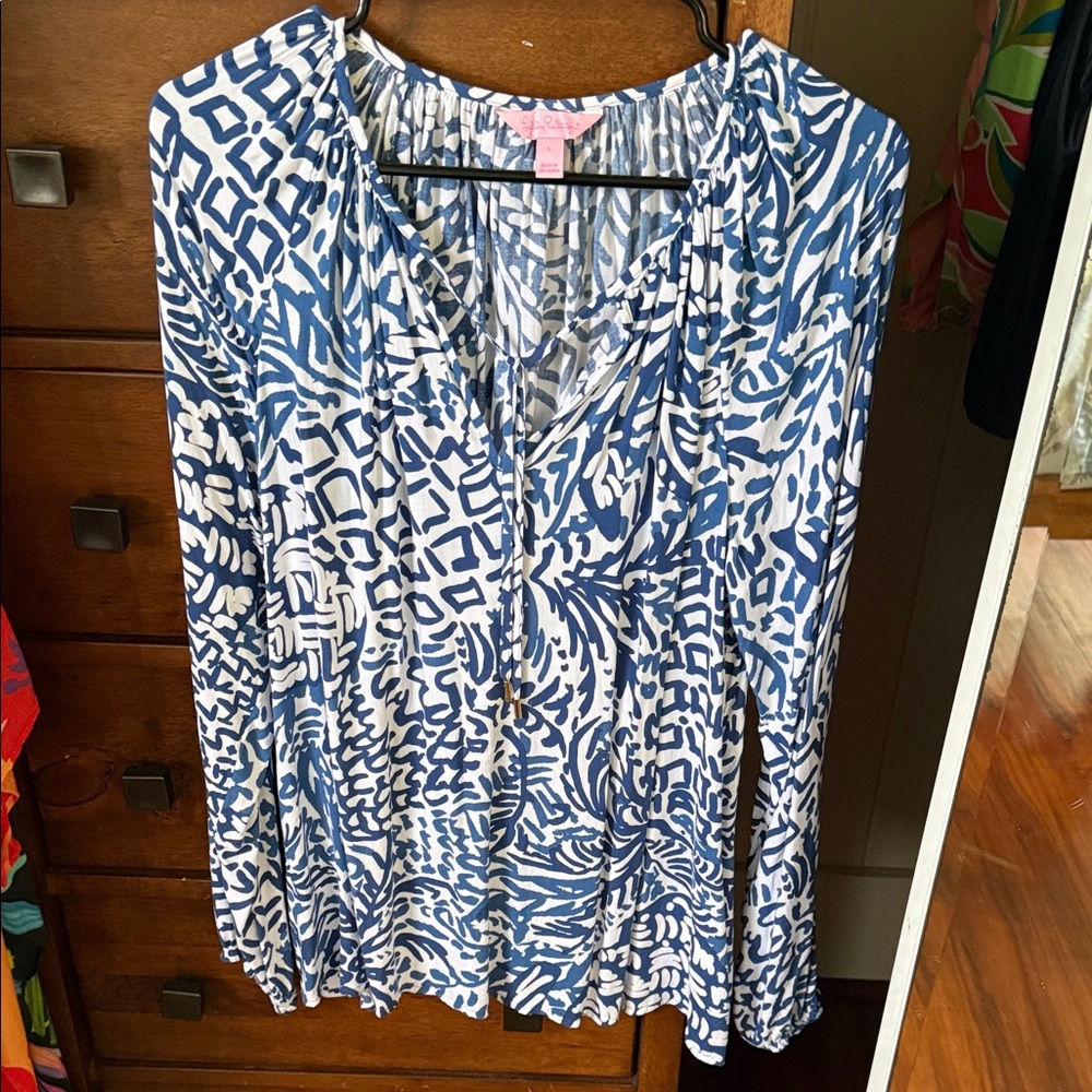 Lilly Pulitzer Blue and White Abstract Blouse